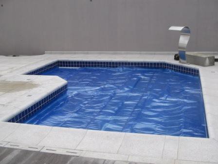 Capa Térmica Protetora para Piscinas